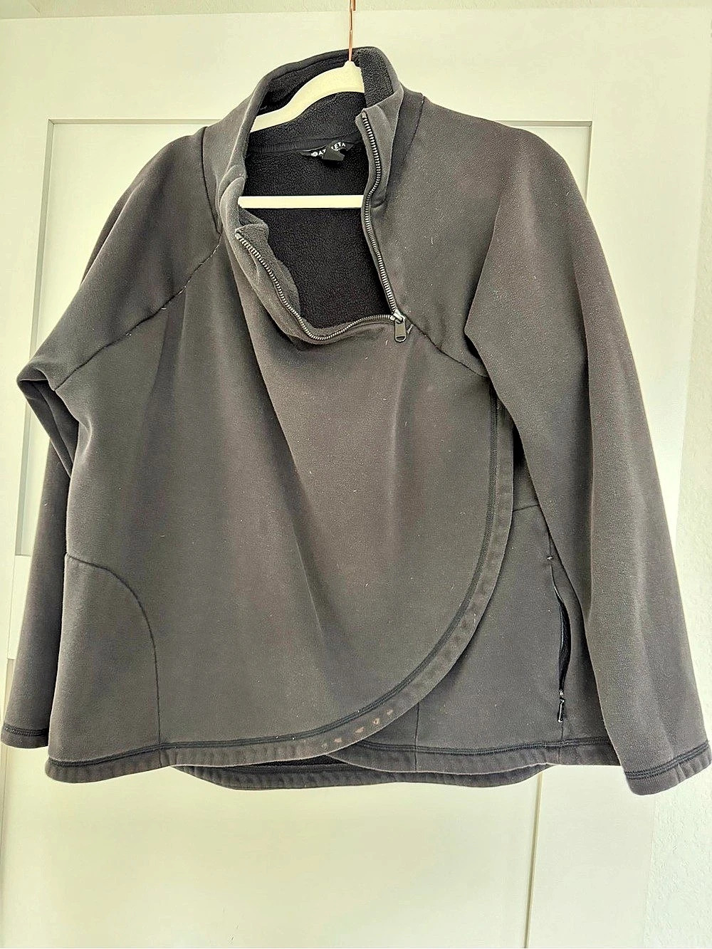 Athleta Cozy Karma Asym Pullover Black Size 1X